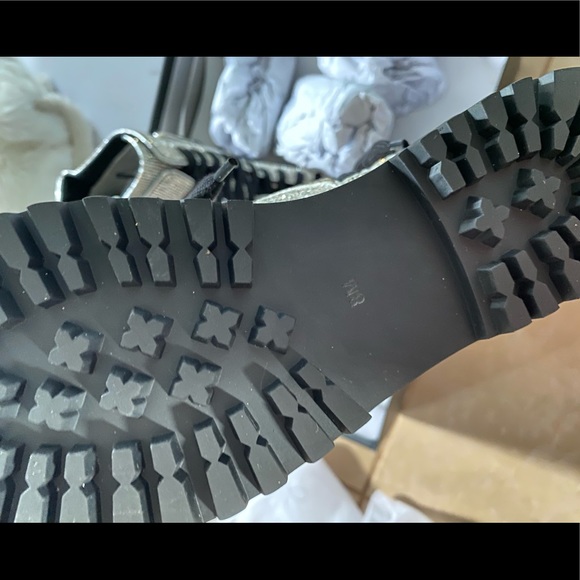 SOLD - Picture 4 of 4